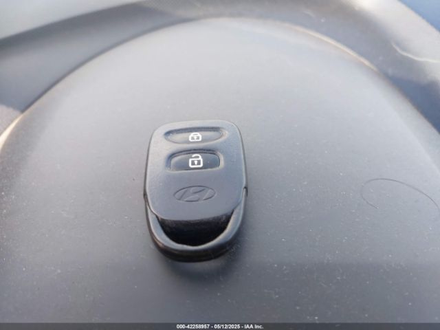 KMHCT5AE9GU274940 Hyundai ACCENT SE