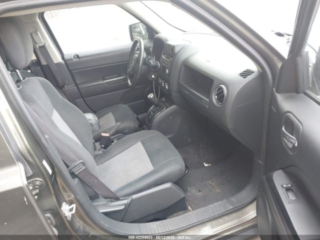 1C4NJPFB4FD203852 Jeep Patriot Latitude