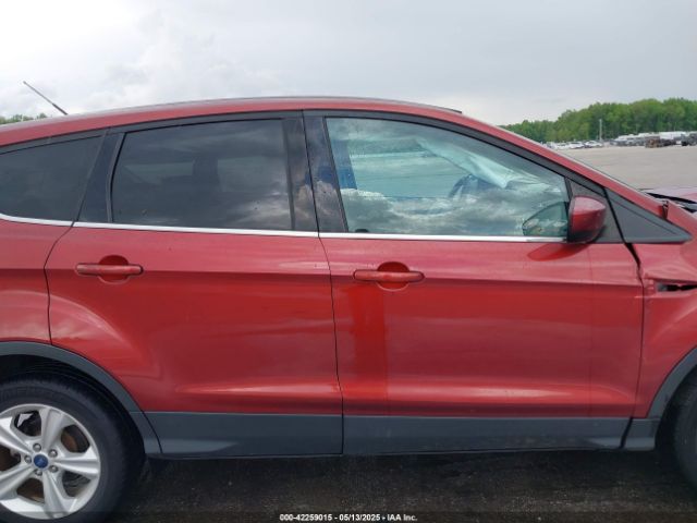 1FMCU0GX5FUB27909 Ford ESCAPE SE