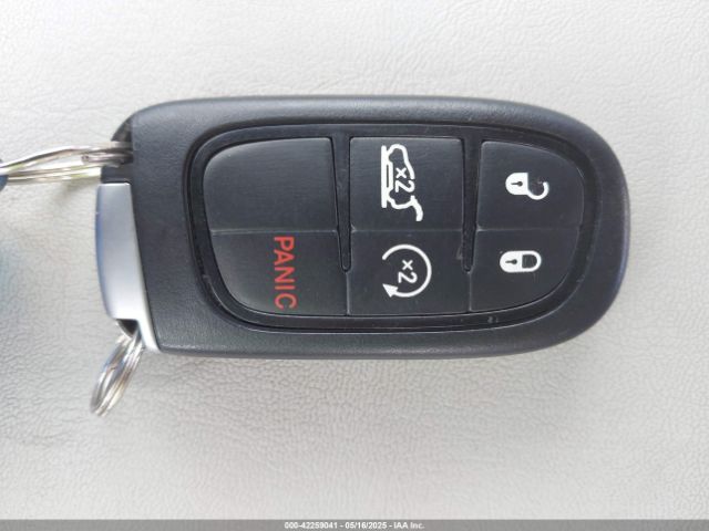 1C4PJMDX5KD344073 Jeep Cherokee Limited 4x4