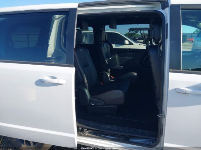 2C4RDGEG8KR564627 Dodge Grand Caravan Gt