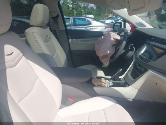 1GYKNCRS0SZ132653 Cadillac lgx