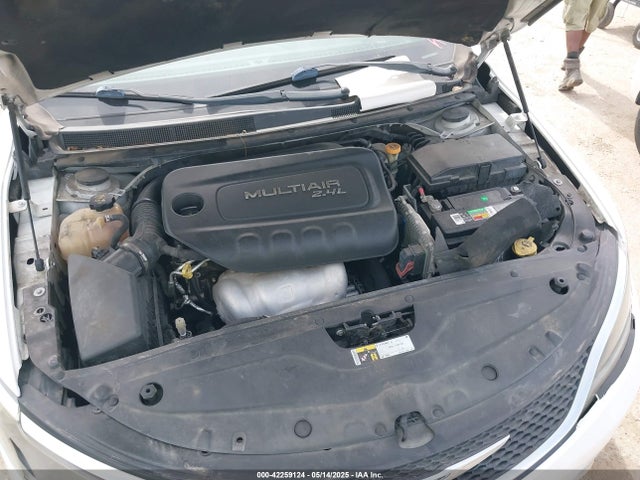 Chrysler 200 Limited 2015 1C3CCCAB6FN752176 Image 10