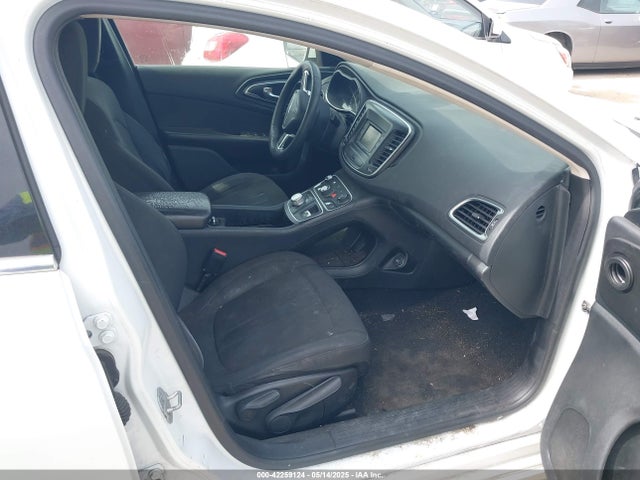 Chrysler 200 Limited 2015 1C3CCCAB6FN752176 Image 5