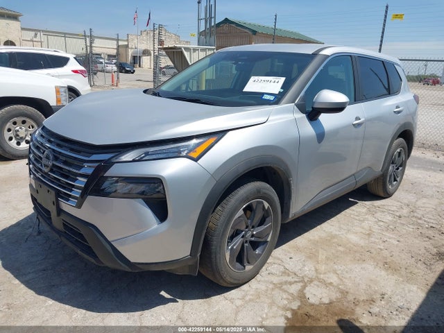 5N1BT3BA1SC817949 Nissan Rogue Sv Fwd