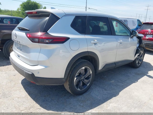 5N1BT3BA1SC817949 Nissan Rogue Sv Fwd