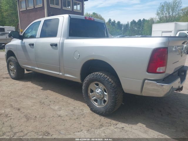 2017 RAM 2500 3C6UR5CL9HG748450 Photo 2