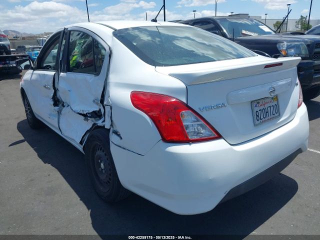 3N1CN7AP3HK466872 Nissan 2017