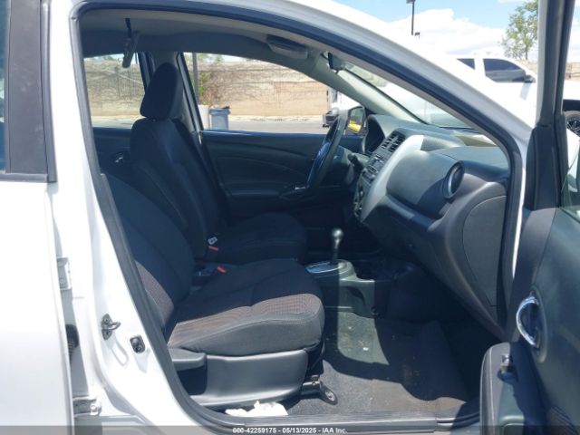 3N1CN7AP3HK466872 Nissan 2017