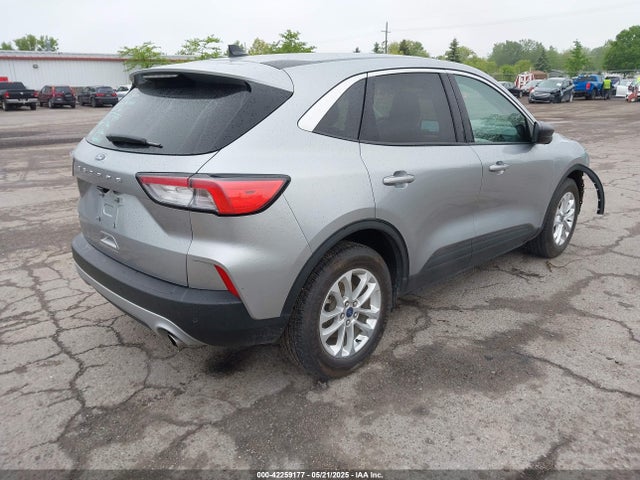 1FMCU0G62NUB32670 Ford ESCAPE SE