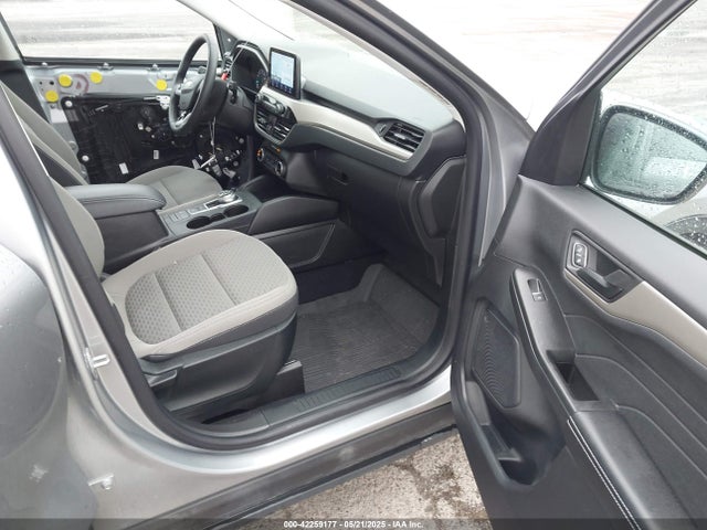 1FMCU0G62NUB32670 Ford ESCAPE SE