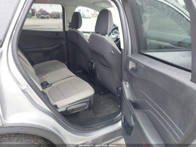 1FMCU0G62NUB32670 Ford ESCAPE SE