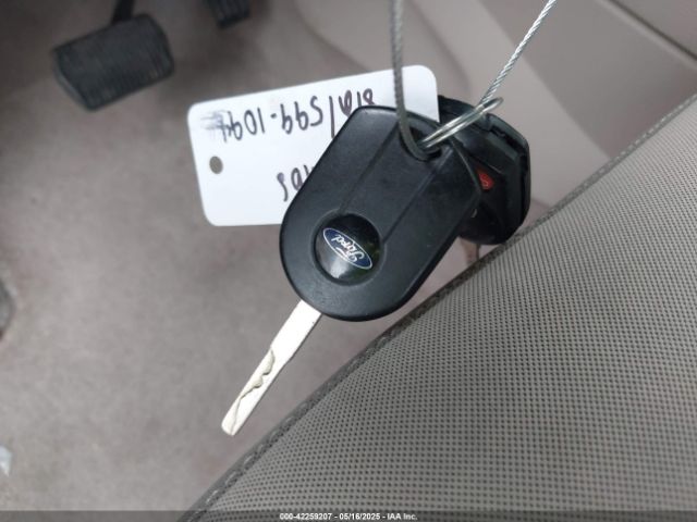 1FMCU0GX3GUC82461 Ford ESCAPE SE