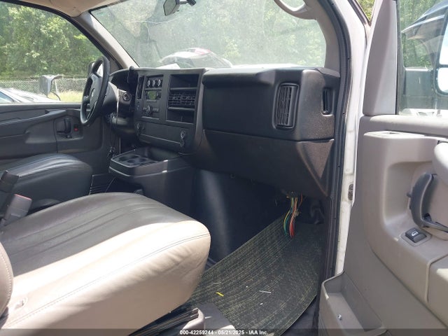 Chevrolet Express 2500 Work Van 2014 1GCWGFBA4E1207247 Image 5