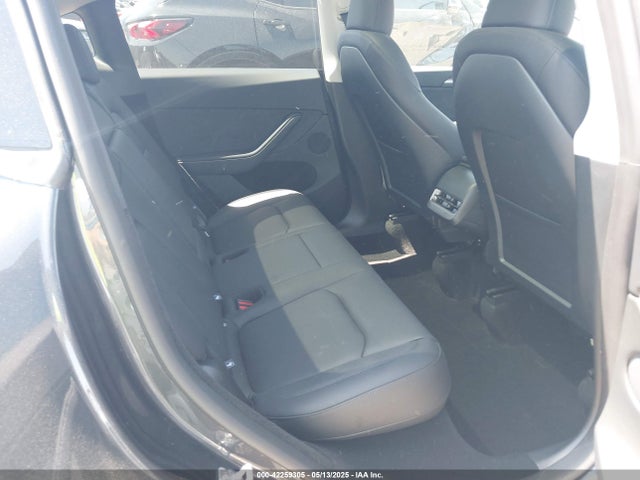 2025 TESLA MODEL Y 7SAYGDED1SA357841 Photo 7