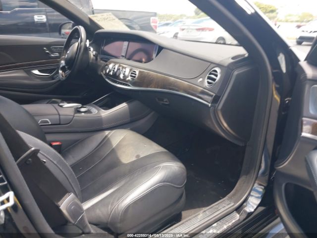 WDDUG8CB3FA137161 Mercedes-Benz S 550