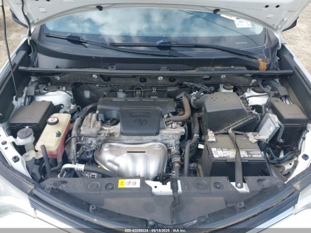 JTMZFREV5HJ132577 Toyota RAV4 LE