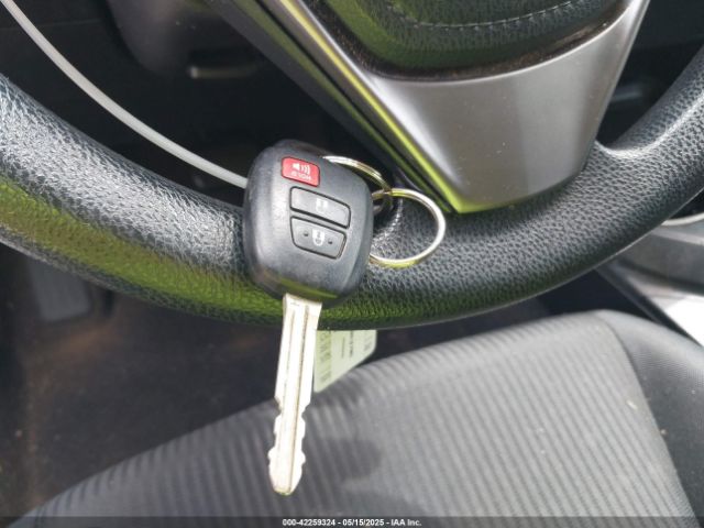 JTMZFREV5HJ132577 Toyota RAV4 LE
