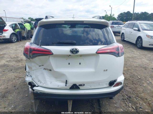 JTMZFREV5HJ132577 Toyota RAV4 LE