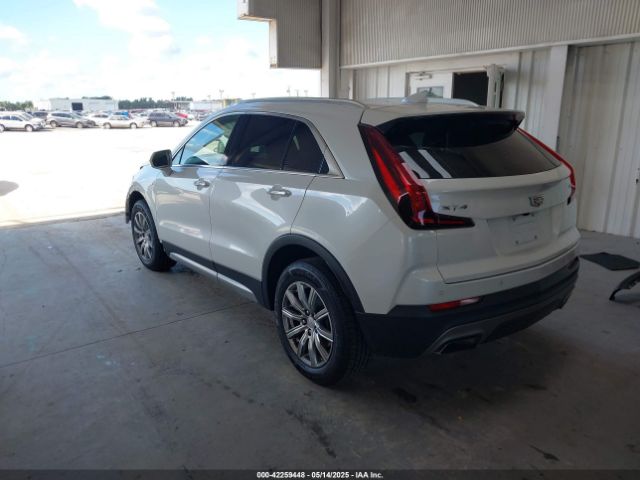 2019 CADILLAC XT4 1GYFZCR49KF142039 Photo 2