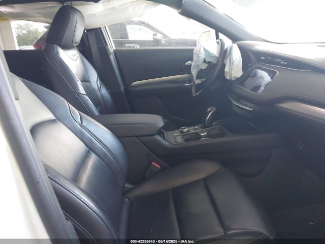 2019 CADILLAC XT4 1GYFZCR49KF142039 Photo 4