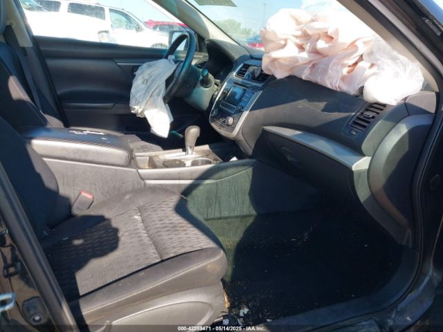 2017 NISSAN ALTIMA 1N4AL3AP2HC166996 Photo 4