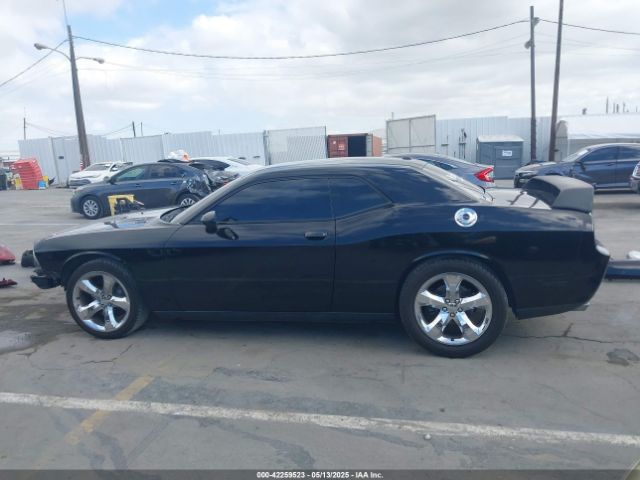 2C3CDYBT3EH185532 Dodge Challenger R/t