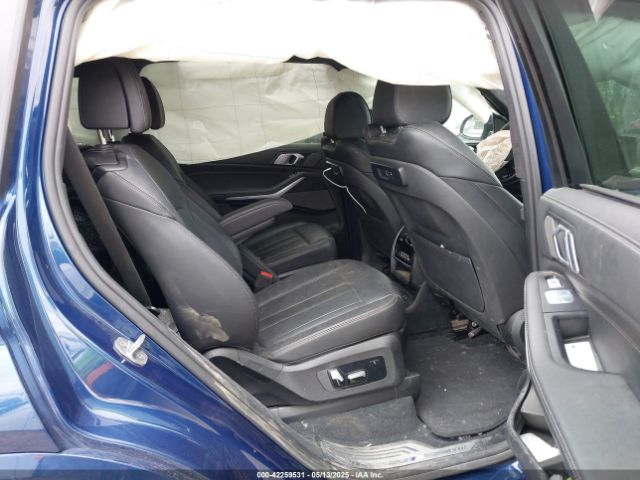 2020 BMW X7 5UXCW2C02L9C85627 Photo 7