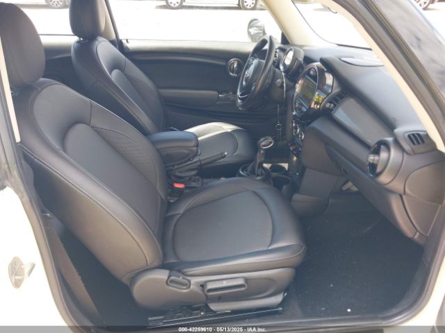 2018 MINI HARDTOP WMWXP5C58J3C65621 Photo 4