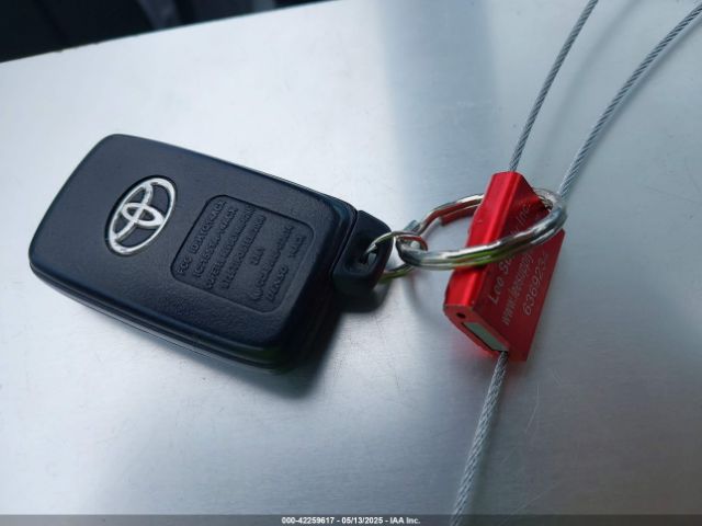 JTDKN3DU0E0381770 Toyota Prius Three