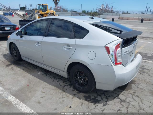 JTDKN3DU0E0381770 Toyota Prius Three