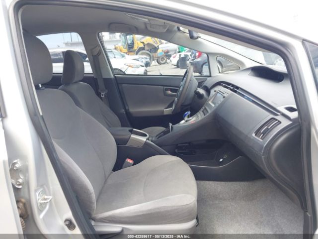 JTDKN3DU0E0381770 Toyota Prius Three