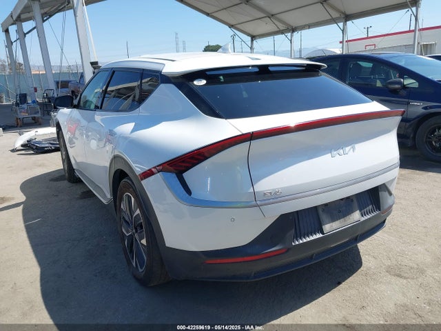 KNDC34LB8R5616814 KIA EV6