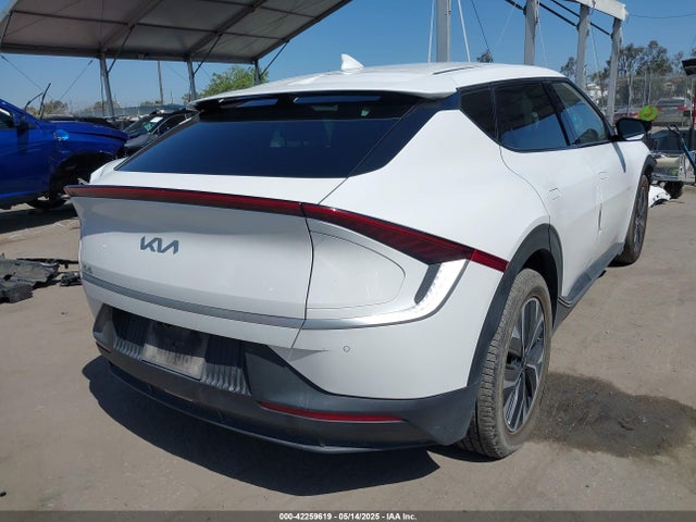 KNDC34LB8R5616814 KIA EV6