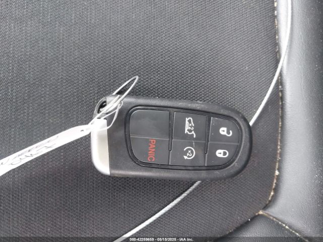 2019 JEEP CHEROKEE 1C4PJMLB8KD320467 Photo 10