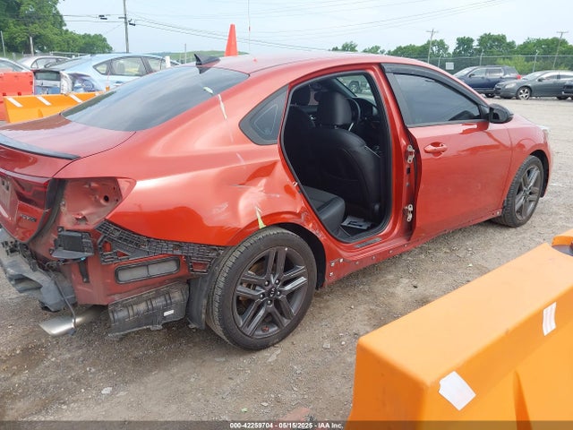 3KPF34AD7ME410270 KIA Forte Gt-line
