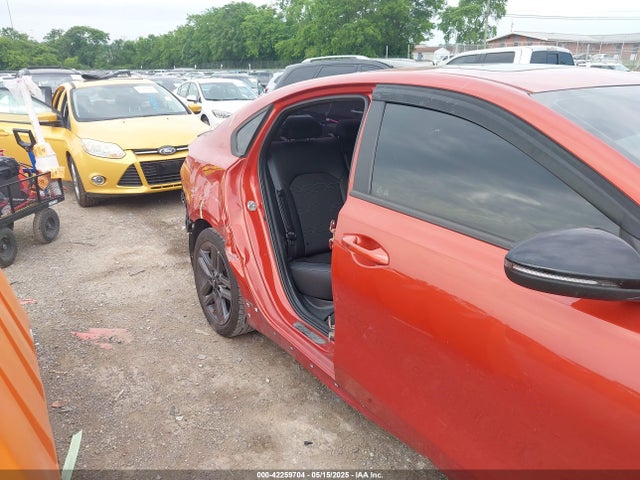 3KPF34AD7ME410270 KIA Forte Gt-line