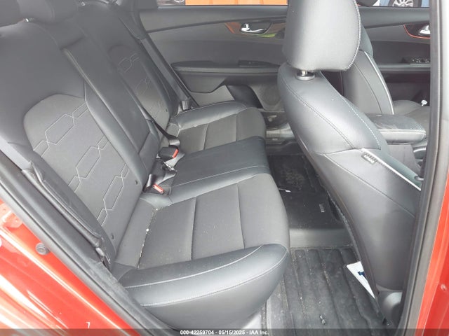3KPF34AD7ME410270 KIA Forte Gt-line