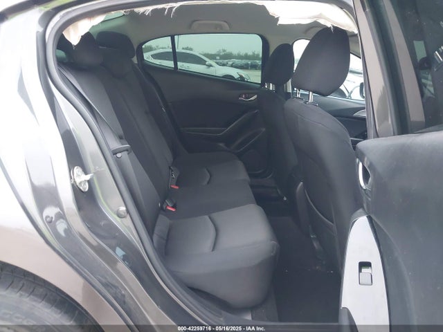 3MZBN1U70JM221262 Mazda pe