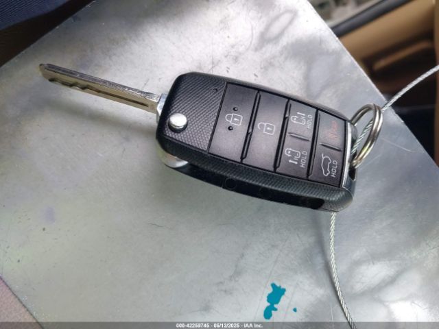 KNDMB5C1XG6164456 KIA SEDONA LX
