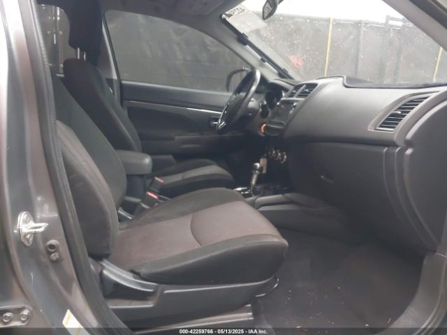 JA4AP3AU4HZ013323 Mitsubishi Outlander Sport 2.0 Es