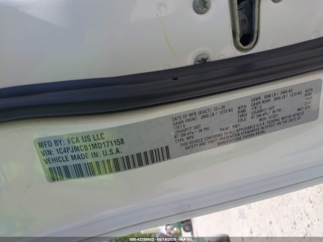 1C4PJMCB1MD171158 Jeep 2021