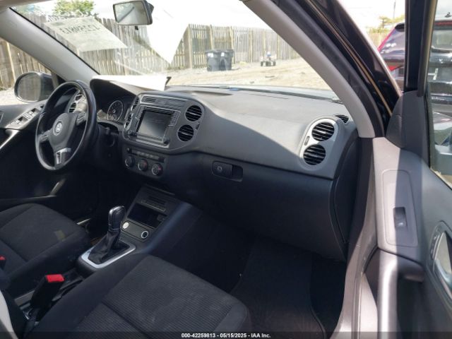WVGAV7AX3HK043141 Volkswagen Tiguan 2.0t/2.0t S