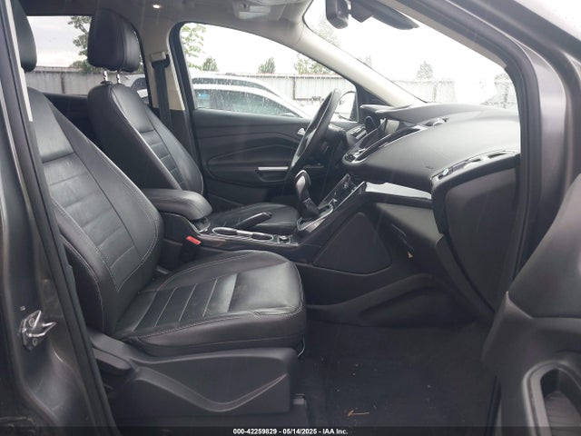 1FMCU9J93EUA30513 Ford Escape Titanium