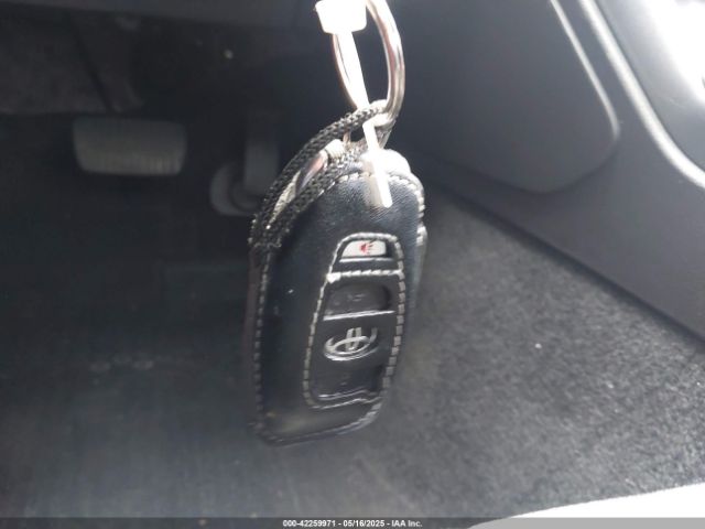 JF1ZNBC11P8758245 Toyota na
