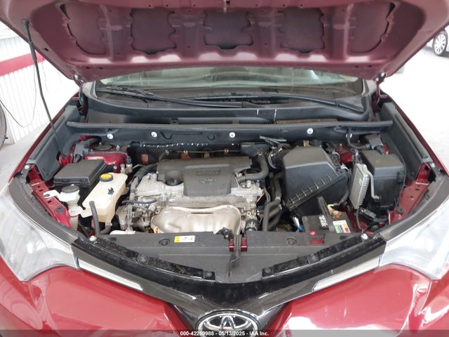 2T3RFREV7JW729012 Toyota Rav4 Adventure