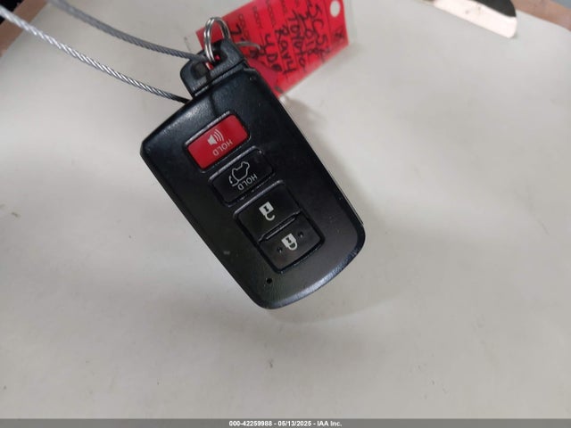 2T3RFREV7JW729012 Toyota Rav4 Adventure