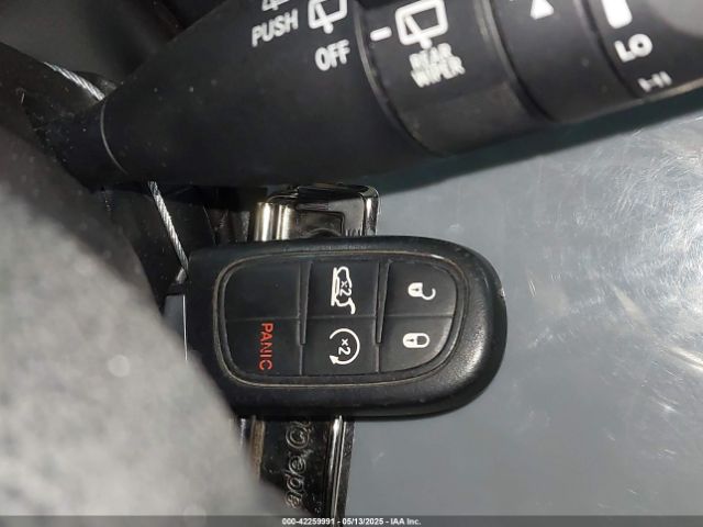 1C4PJLCS2HD233098 Jeep Cherokee Latitude Fwd