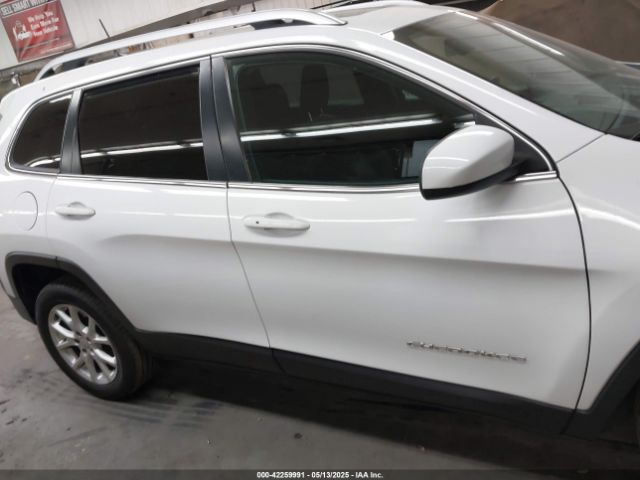 1C4PJLCS2HD233098 Jeep Cherokee Latitude Fwd