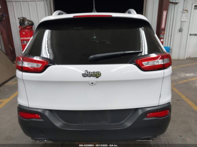 1C4PJLCS2HD233098 Jeep Cherokee Latitude Fwd